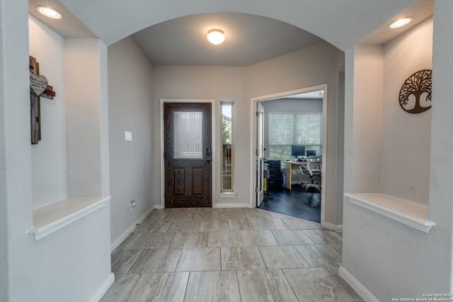 4613 Falling Oak, Cibolo, TX 78108