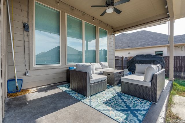 4613 Falling Oak, Cibolo, TX 78108