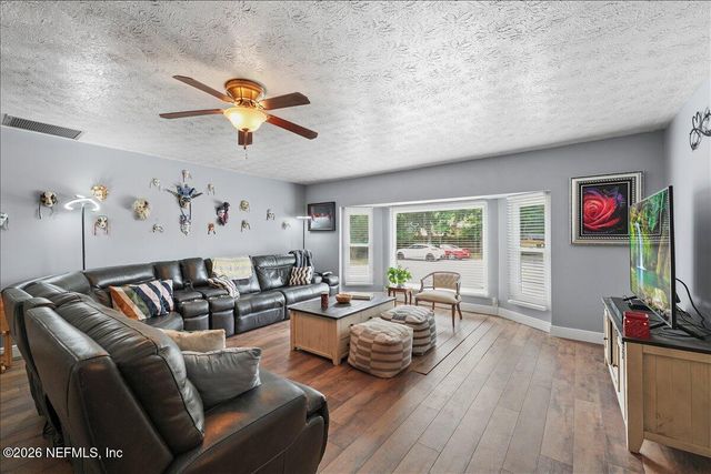 7959 PRAVER Drive E, Jacksonville, FL 32217