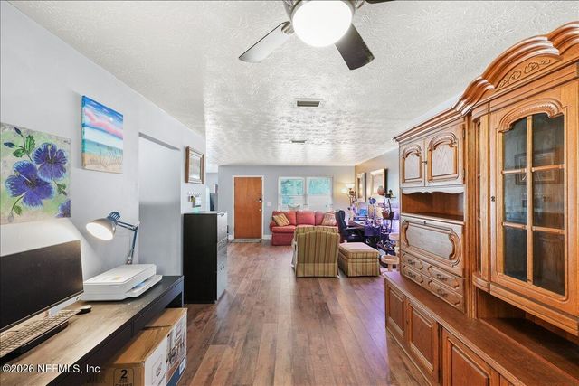 7959 PRAVER Drive E, Jacksonville, FL 32217