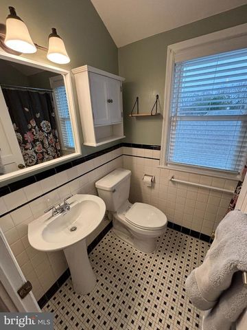 2803 ALBEMARLE DR, Alexandria, VA 22303