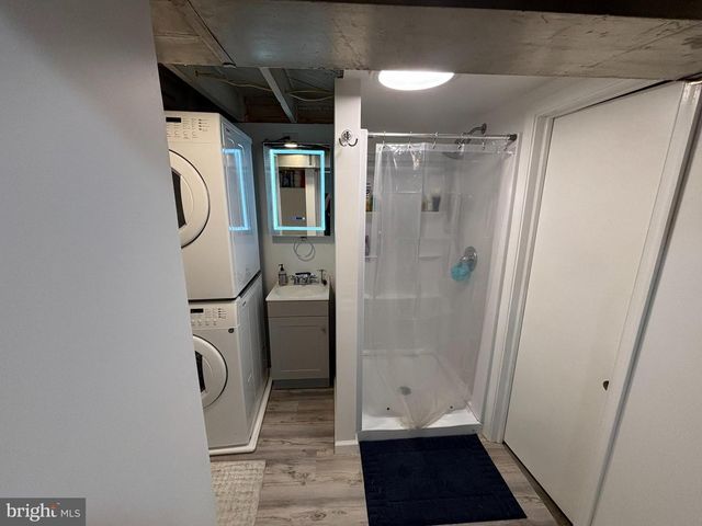 2803 ALBEMARLE DR, Alexandria, VA 22303