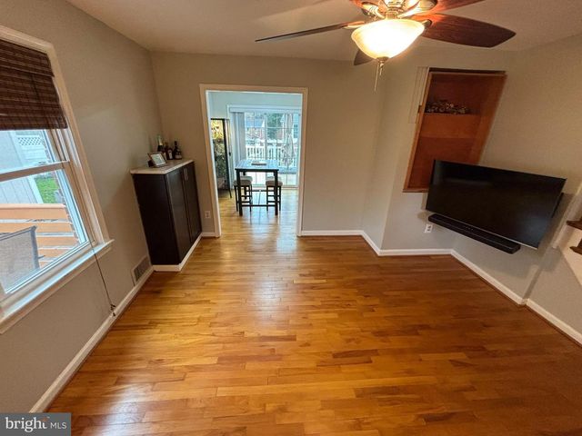 2803 ALBEMARLE DR, Alexandria, VA 22303