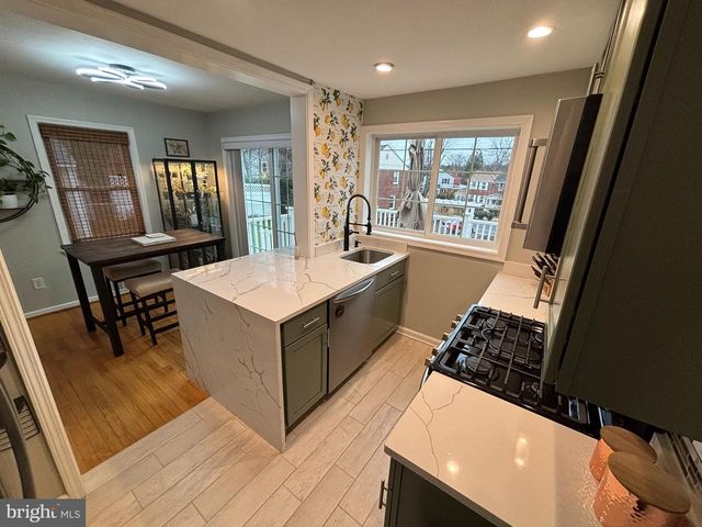 2803 ALBEMARLE DR, Alexandria, VA 22303