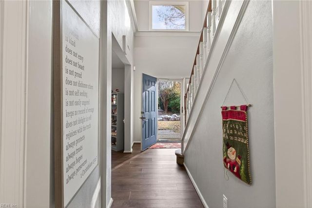 209 E Wedgwood DR, Yorktown, VA 23693