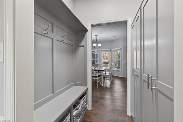 209 E Wedgwood DR, Yorktown, VA 23693