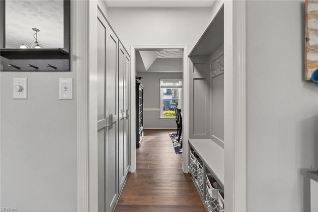 209 E Wedgwood DR, Yorktown, VA 23693