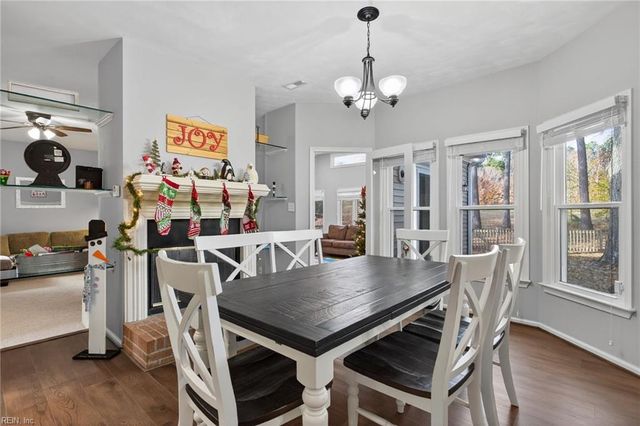 209 E Wedgwood DR, Yorktown, VA 23693