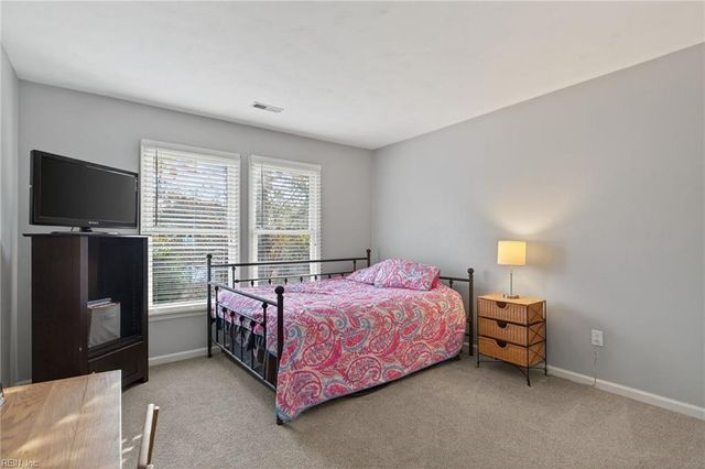 209 E Wedgwood DR, Yorktown, VA 23693