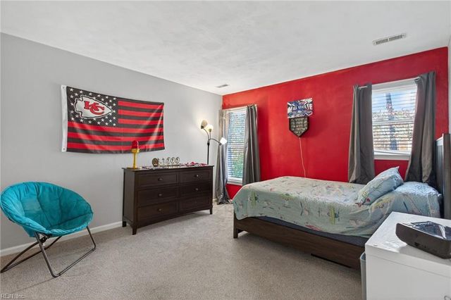 209 E Wedgwood DR, Yorktown, VA 23693