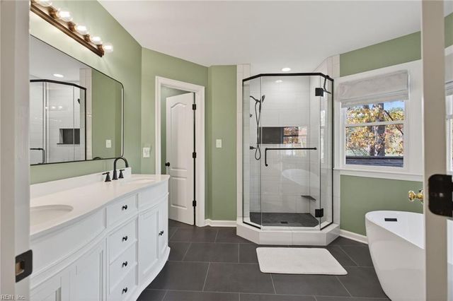 209 E Wedgwood DR, Yorktown, VA 23693