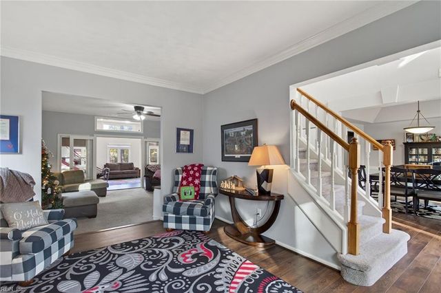 209 E Wedgwood DR, Yorktown, VA 23693