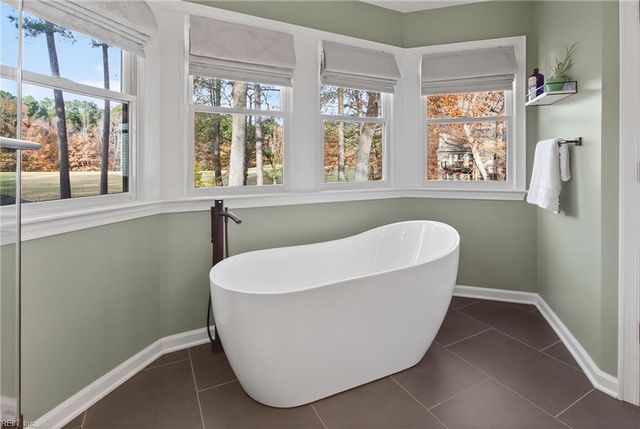 209 E Wedgwood DR, Yorktown, VA 23693