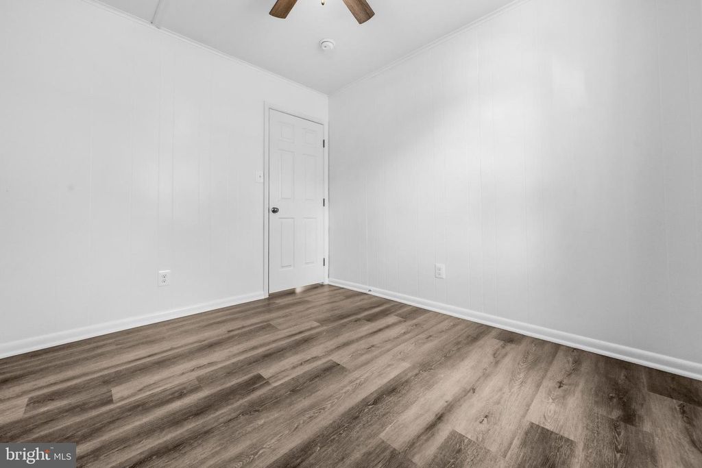Image 27 of property listing at 12712 GROSSTOWN RD, Hughesville, MD 20637