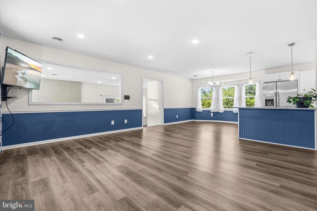 Image 6 of property listing at 12712 GROSSTOWN RD, Hughesville, MD 20637