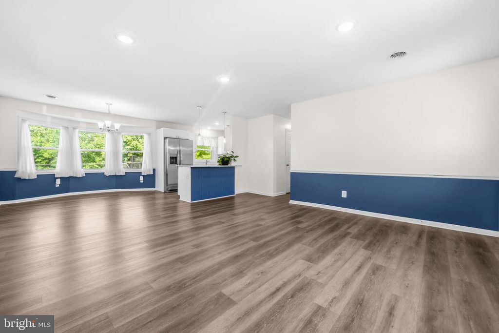 Image 7 of property listing at 12712 GROSSTOWN RD, Hughesville, MD 20637