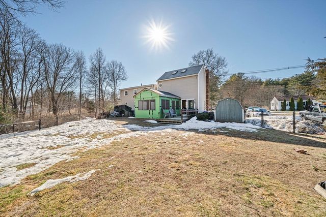 11 Worcester St, Taunton, MA 02780