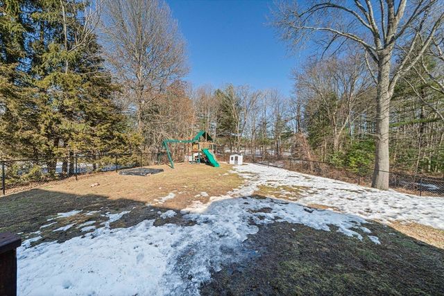 11 Worcester St, Taunton, MA 02780