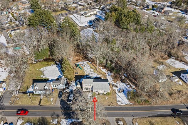 11 Worcester St, Taunton, MA 02780