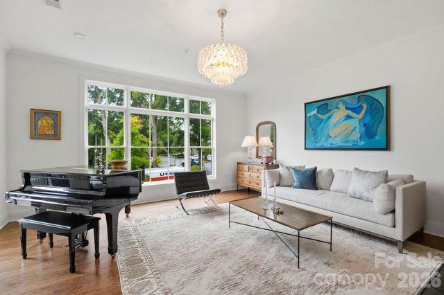 2312 Selwyn Avenue 202, Charlotte, NC 28207
