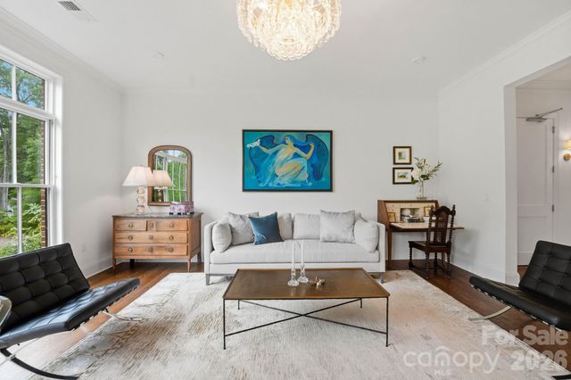 2312 Selwyn Avenue 202, Charlotte, NC 28207