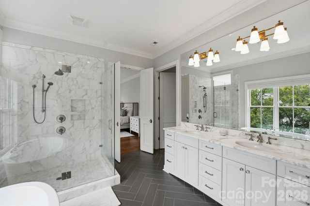 2312 Selwyn Avenue 202, Charlotte, NC 28207