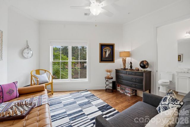 2312 Selwyn Avenue 202, Charlotte, NC 28207