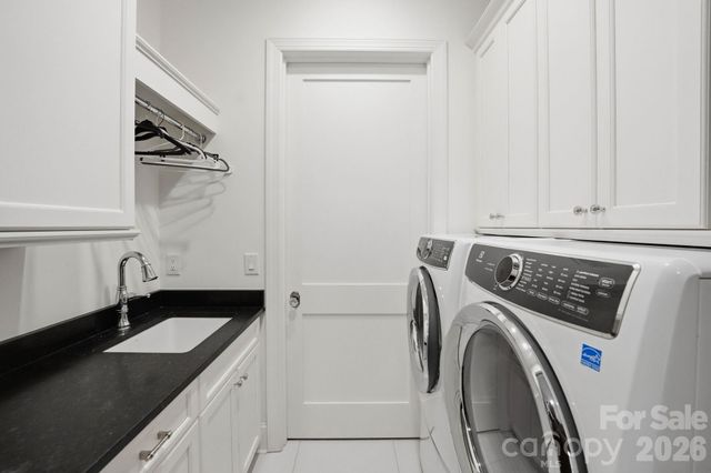 2312 Selwyn Avenue 202, Charlotte, NC 28207