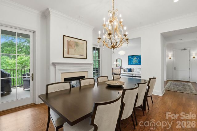 2312 Selwyn Avenue 202, Charlotte, NC 28207