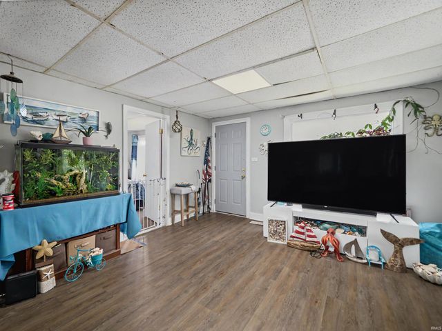 1604 Allens Lane, Evansville, IN 47710