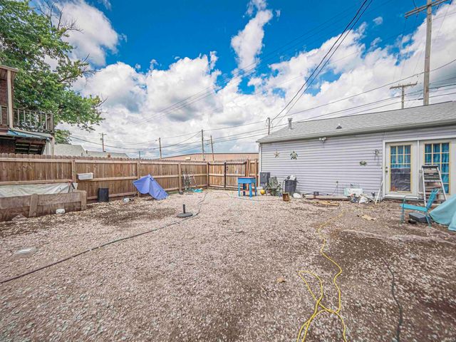 1604 Allens Lane, Evansville, IN 47710