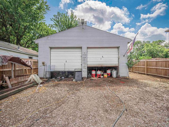 1604 Allens Lane, Evansville, IN 47710