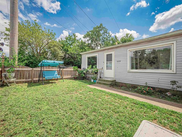 1604 Allens Lane, Evansville, IN 47710
