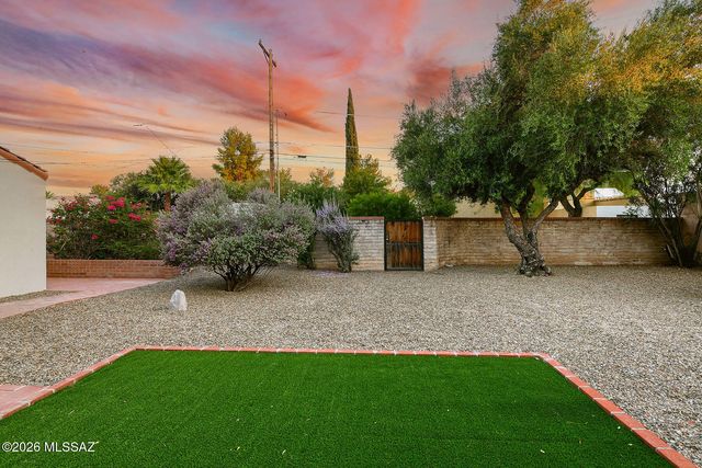 1940 E Elm Street, Tucson, AZ 85719
