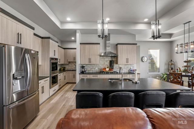 439 N Meadowview Lane N, Twin Falls, ID 83301