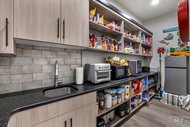 439 N Meadowview Lane N, Twin Falls, ID 83301