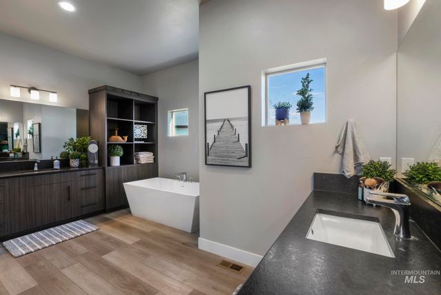 439 N Meadowview Lane N, Twin Falls, ID 83301