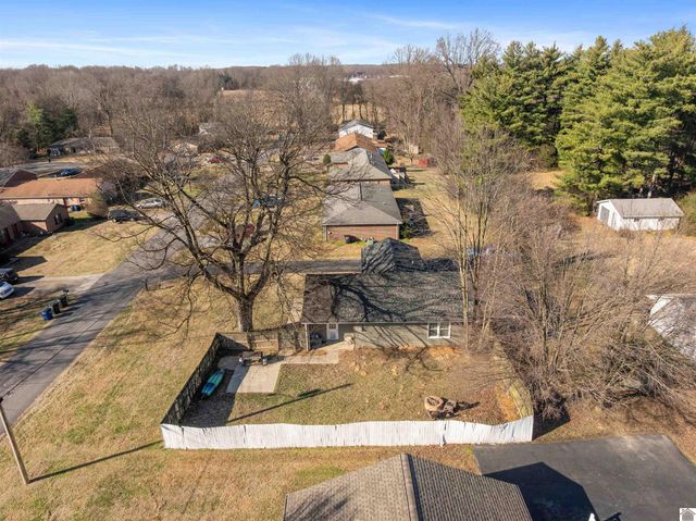 918 N 37th St, Paducah, KY 42001