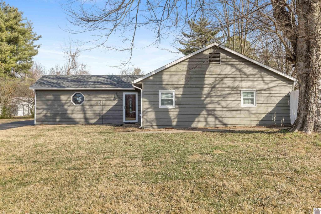 918 N 37th St, Paducah, KY 42001