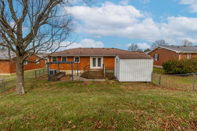 110 Pin Oak Drive, Lancaster, KY 40444