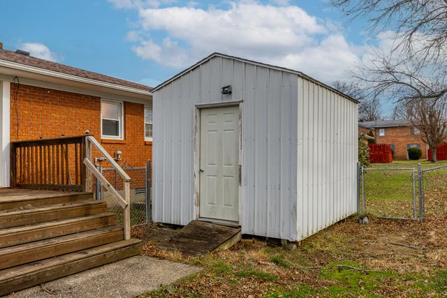 110 Pin Oak Drive, Lancaster, KY 40444