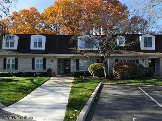 77 HOFFMAN Avenue C, Cranston, RI 02920