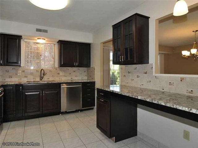 77 HOFFMAN Avenue C, Cranston, RI 02920