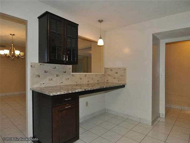 77 HOFFMAN Avenue C, Cranston, RI 02920