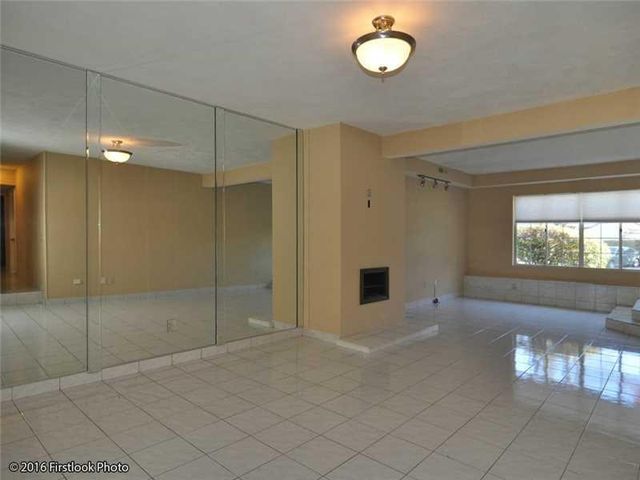 77 HOFFMAN Avenue C, Cranston, RI 02920