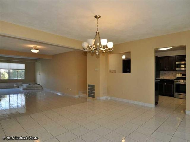 77 HOFFMAN Avenue C, Cranston, RI 02920
