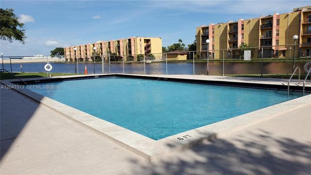4801 NW 7th St 803-16, Miami, FL 33126