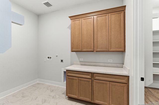 530 Poe Parkway, Castroville, TX 78009