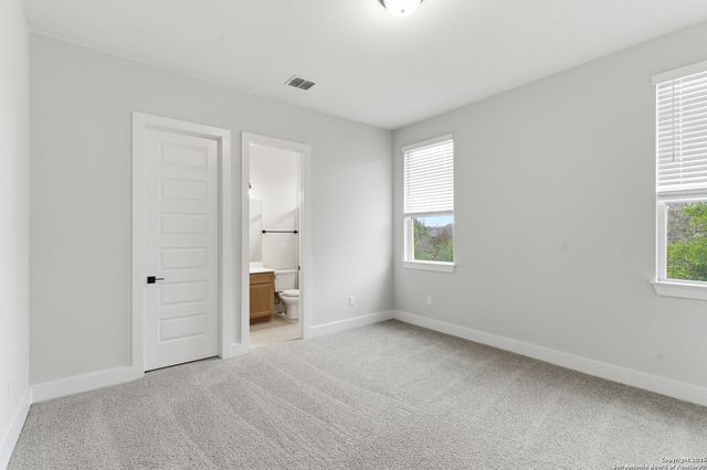 530 Poe Parkway, Castroville, TX 78009