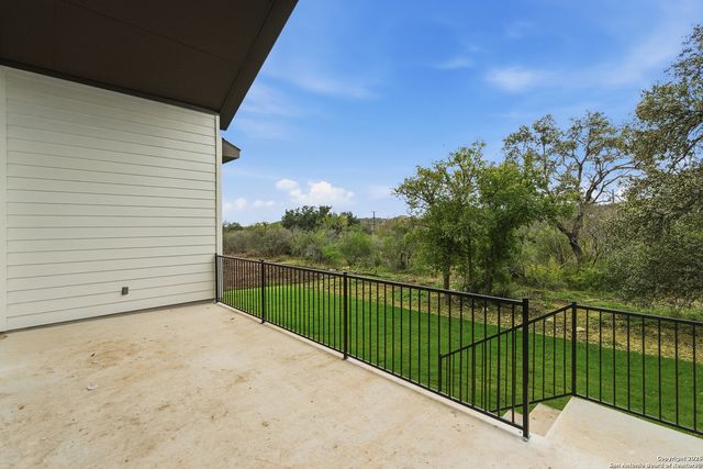 530 Poe Parkway, Castroville, TX 78009